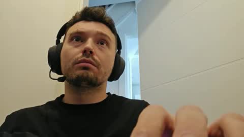 8inchdude93 online show from September 2025 10:37:01 AM