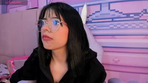 Alice  online show from October 2025 08:42:01 PM