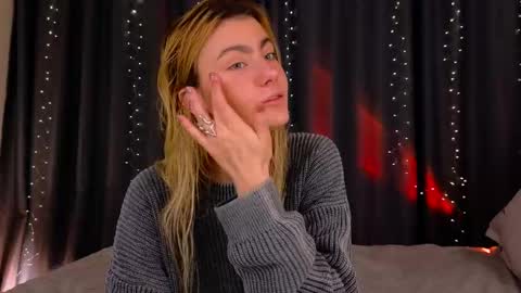 Willow online show from April 2026 09:42:02 PM