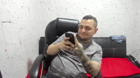     ----       online show from September 2025 06:52:02 PM