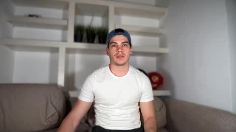 _aesthetic online show from September 2025 01:38:02 PM