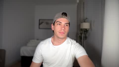 _aesthetic online show from October 2025 12:17:02 PM