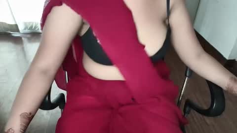 _aleena_ online show from October 2025 06:57:01 AM