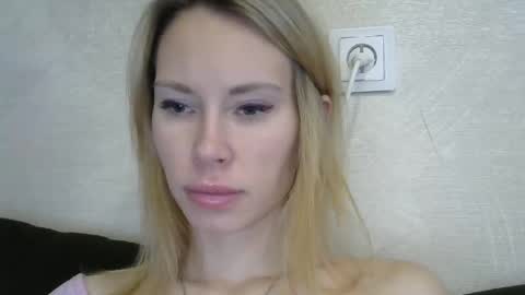 Snapshot of _alex1819 chatting on February 2026 07:18:01 AM _alex1819 online show from February 2026 07:18:01 AM