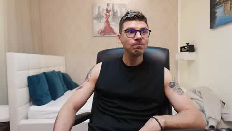 Alex online show from October 2025 03:30:01 AM