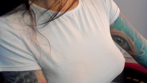 Snapshot of _aliice_1 chatting on December 2024 10:01:01 PM  Alice  online show from December 2024 10:01:01 PM