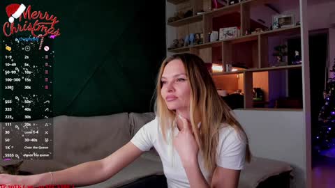 Mia online show from December 2024 03:38:02 PM