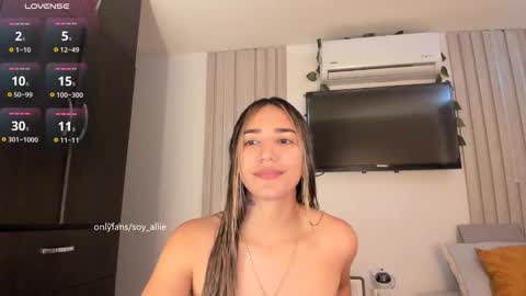 Snapshot of _alliex_ chatting on October 2025 12:12:02 PM you can call me pretty online show from October 2025 12:12:02 PM