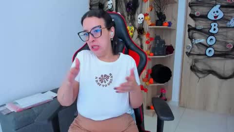 AMANDA online show from October 2025 05:09:02 PM