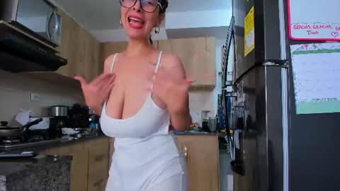 AMANDA online show from July 2026 07:52:02 PM