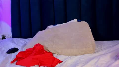 Anette online show from May 2026 09:32:02 PM