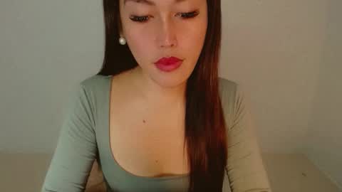 Snapshot of _angelari_ chatting on April 2026 11:21:02 PM Pearl online show from April 2026 11:21:02 PM