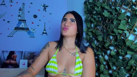 Snapshot of _angelnaugthy_ chatting on December 2024 09:28:02 AM ANGEL online show from December 2024 09:28:02 AM