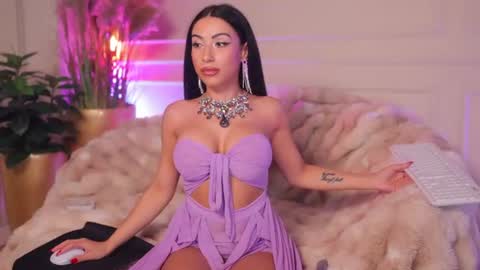 Snapshot of _anna_bloom chatting on July 2026 07:27:01 PM Anna online show from July 2026 07:27:01 PM