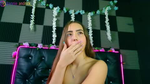 Snapshot of _annie_andrick_ chatting on February 2026 01:17:01 PM Annie Andrick online show from February 2026 01:17:01 PM