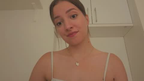 Anna online show from September 2025 08:58:02 PM