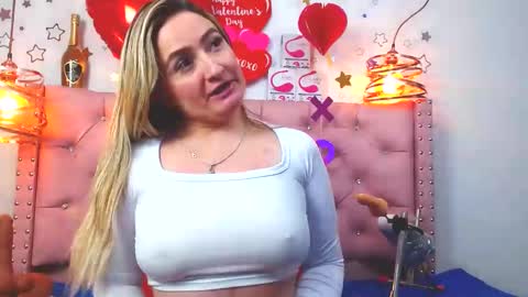 Snapshot of _antonella_11 chatting on February 2025 11:55:01 PM _antonella_11 online show from February 2025 11:55:01 PM