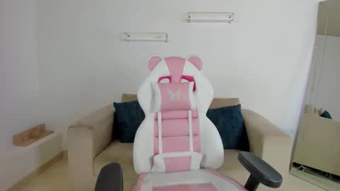    online show from November 2025 12:16:02 PM