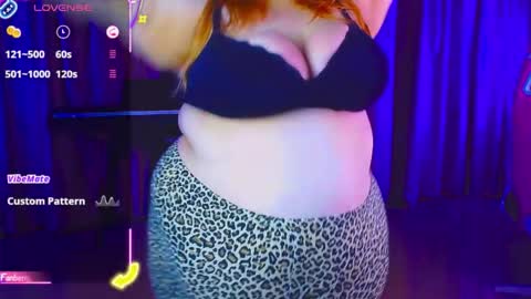 _ariaakashi_ online show from November 2025 04:21:01 AM