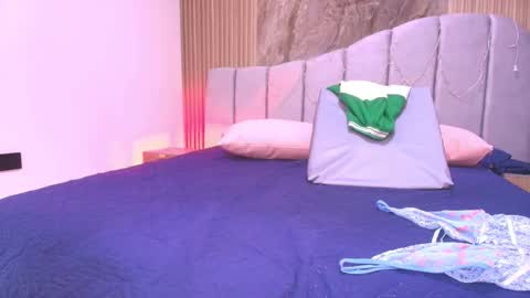 Arlet online show from December 2025 03:01:02 AM