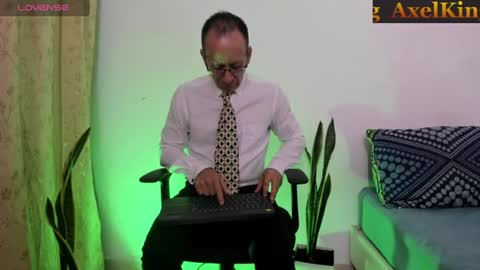 Axel online show from July 2026 11:39:02 AM