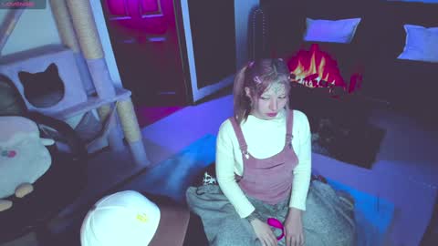 Lunita  online show from December 2024 08:58:02 PM