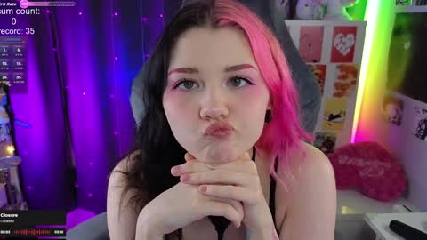 Alice .. online show from January 2026 08:25:01 PM