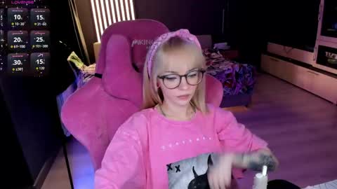 Olivia Subscribe to my Fansly -   online show from May 2026 10:27:02 PM