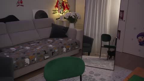 Snapshot of _blackbee_ chatting on December 2024 09:17:02 PM Lili online show from December 2024 09:17:02 PM