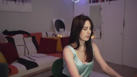 Snapshot of _blackbee_ chatting on January 2025 09:19:01 PM Lili online show from January 2025 09:19:01 PM