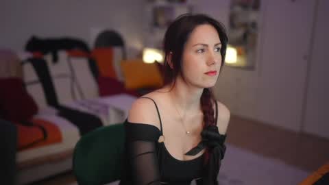 Lili online show from April 2026 09:24:02 AM