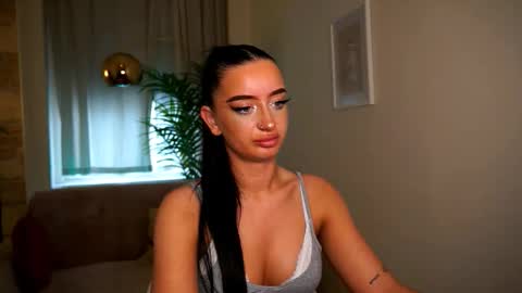 Pearl online show from March 2026 01:48:01 PM