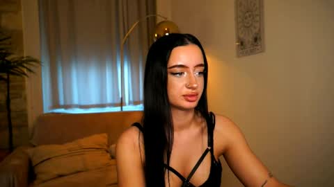 Pearl online show from April 2026 05:05:02 PM