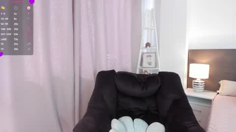 Mary online show from October 2025 01:51:02 PM