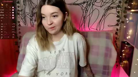 Snapshot of _blonde_barbie_ chatting on March 2026 10:05:02 PM Elizabeth online show from March 2026 10:05:02 PM