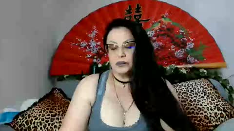 KHALEESI online show from May 2026 06:09:01 PM