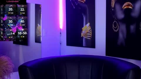 Brenna online show from November 2025 12:42:01 PM