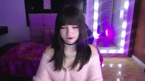 _charlotte_collins_ online show from November 2025 02:24:02 PM