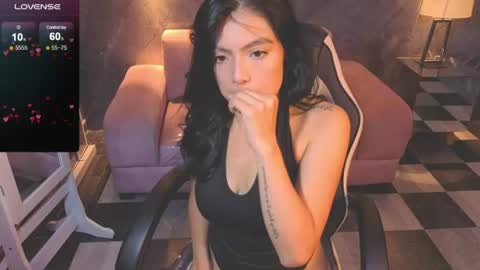 _charlottee_b online show from June 2026 08:08:02 PM
