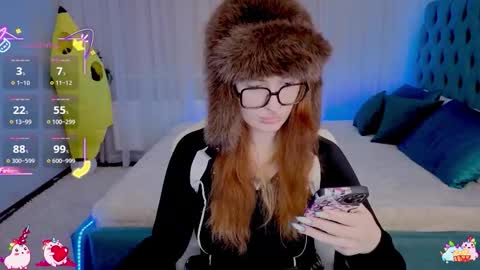 Alisa NO NUDE online show from October 2025 09:42:01 PM