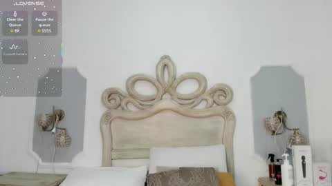 Chloe  online show from March 2026 11:37:02 AM