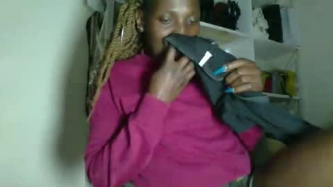 clara online show from May 2026 06:43:01 AM