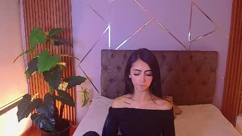Snapshot of _coraliinee_ chatting on May 2026 05:46:02 AM Coraline online show from May 2026 05:46:02 AM