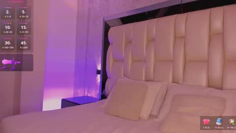 Snapshot of _curly_girl_ chatting on December 2025 09:00:01 PM online show from December 2025 09:00:01 PM