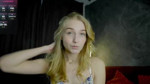 Snapshot of _curlydream_ chatting on March 2025 10:55:02 AM Alice online show from March 2025 10:55:02 AM