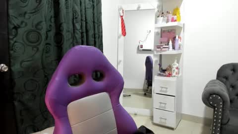 Katherine   Shedule  10pm -4 am  Colombia hour online show from October 2025 04:13:01 AM