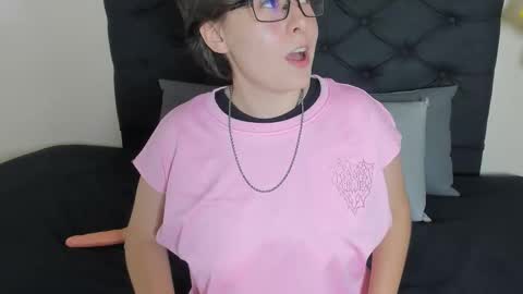 Darcy online show from March 2026 03:31:01 AM