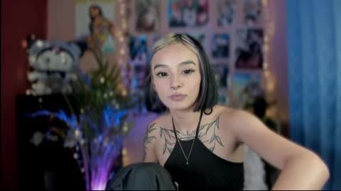 paula online show from December 2024 01:43:01 AM