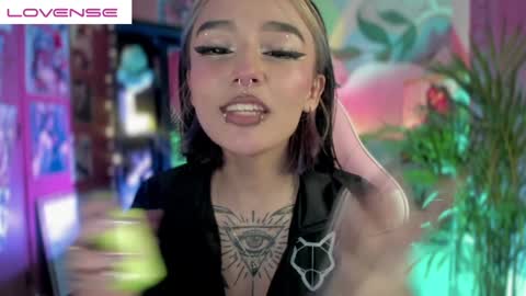 paula online show from December 2024 03:47:02 AM