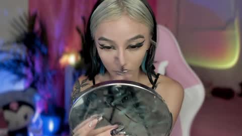 paula online show from January 2025 02:43:01 AM